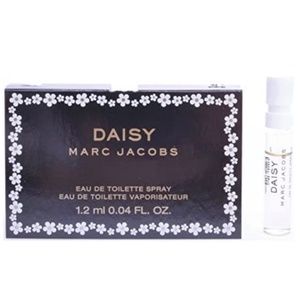 ❤️ 4 for $25 Marc Jacobs DAISY Travel Mini Vial New on Card